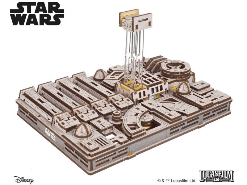 Ugears 3D dřevěná mechanická skládačka Star Wars Luke Skywalker X-Wing stíhačka